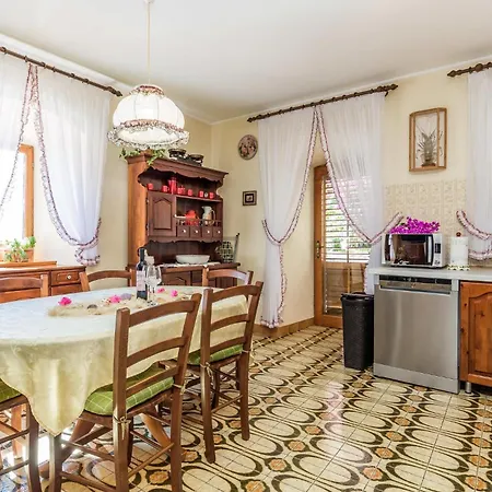 Ferienhaus Beautiful In With House Sea View