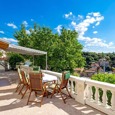 Beautiful In With House Sea View